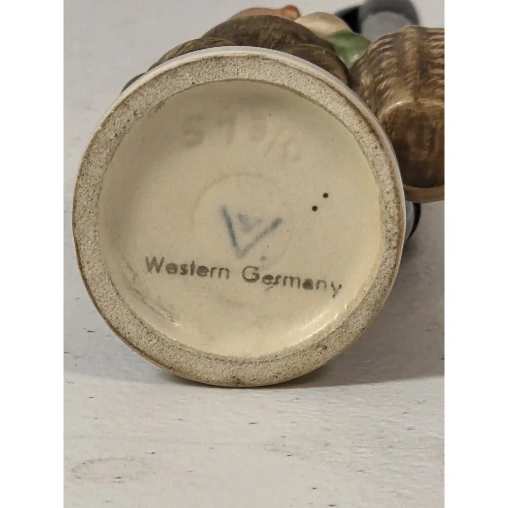 Goebel Hummel Village Boy #51 w Basket TMK-3 Western Germany Figurine 4”‎